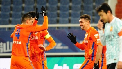 best365登录网页版-【中超】克雷桑闪击莫伊塞斯建功 泰山5比0武汉长江