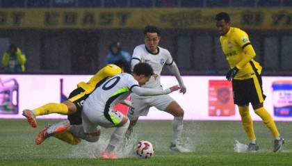 best365登录网页版-暴雨中踢18分钟！西海岸VS三镇延期至3日14点再战